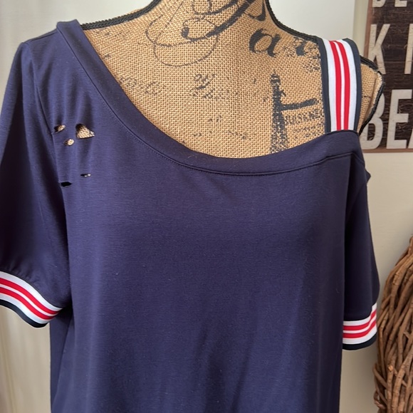 Cato Navy Red White And Blue Cold Shoulder Top - Picture 2 of 9